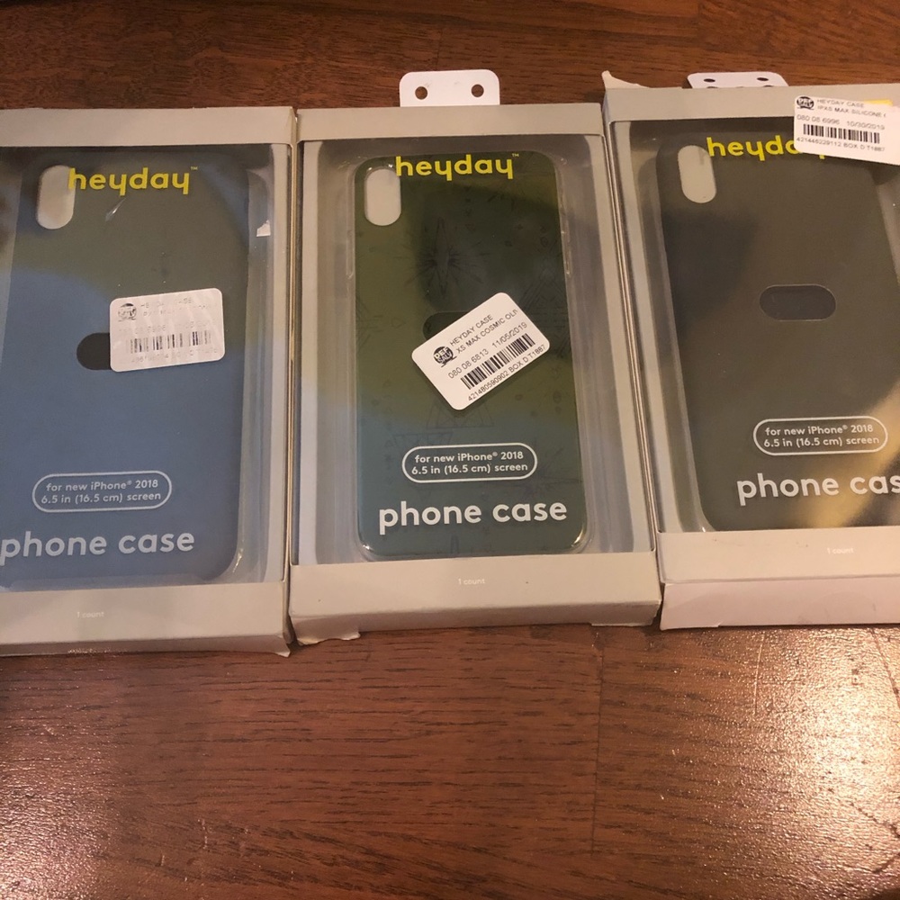 Lot of 3 Apple iPhone XS Max silicone cases NIB